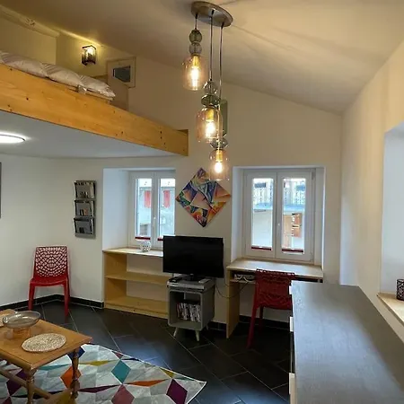 Mini Maison A Linges Et Nettoyage Compris Sierre