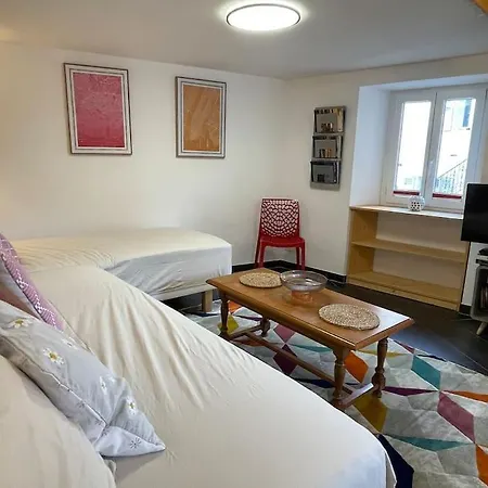 Mini Maison A Linges Et Nettoyage Compris Sierre