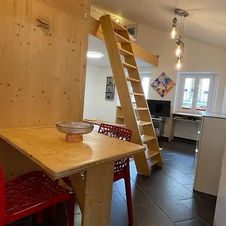 Mini Maison A Linges Et Nettoyage Compris