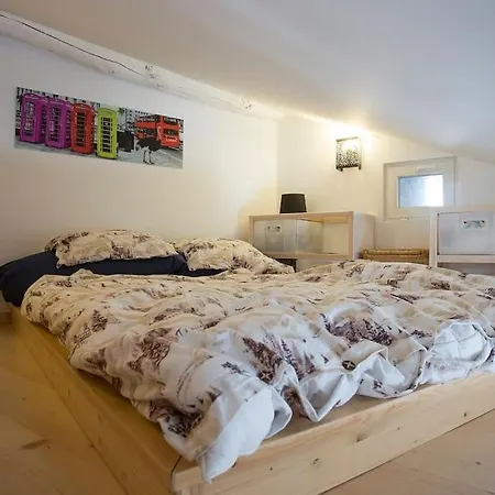 Mini Maison A Linges Et Nettoyage Compris *